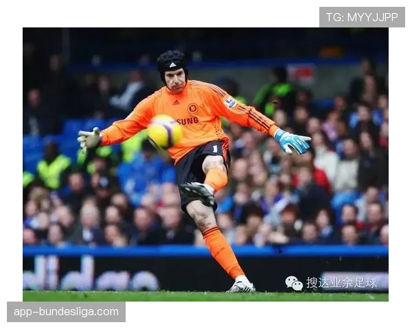 深度:高位防线与门将角色演变——论现代门将在发起反击中的第一脚触球 深度:高位防线与门将角色演变——论现代门将在发起反击中的第一脚触球